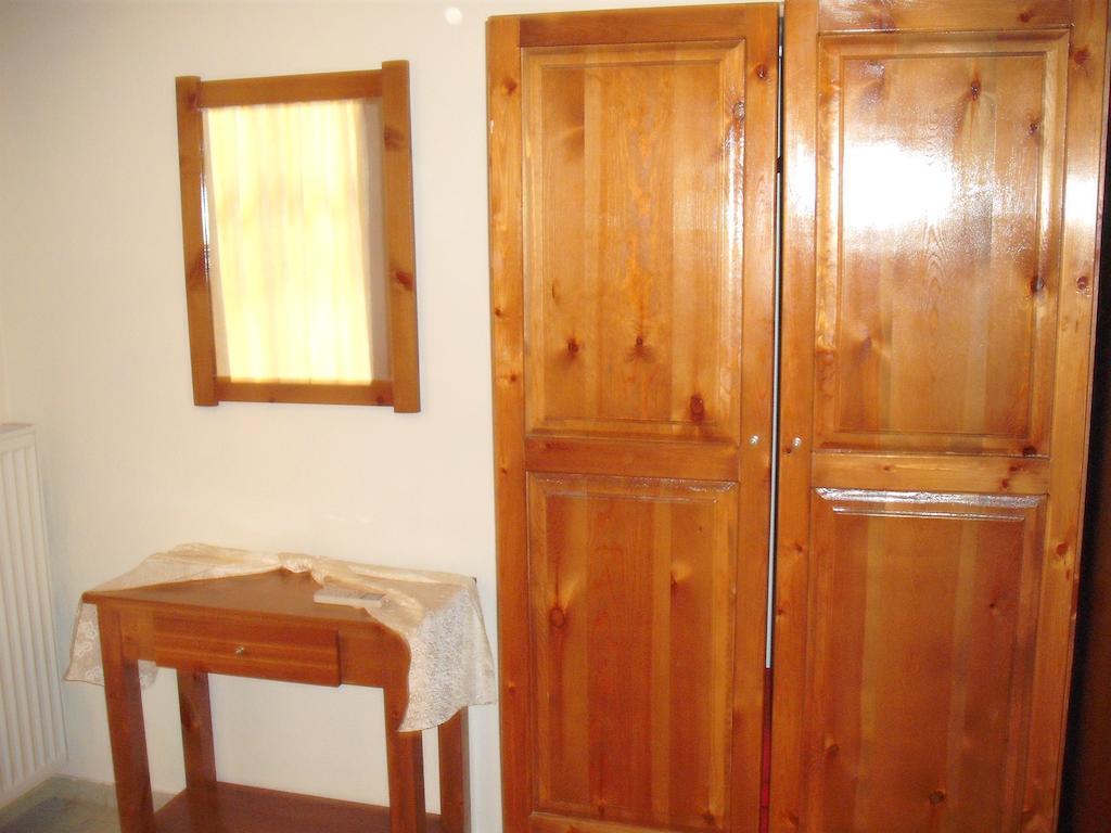 Xenios Loutra Village Karnagio Habitación foto